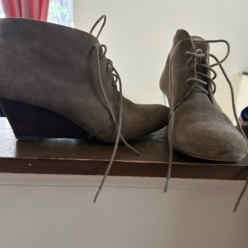 Sole Society Delma Lace Up Boots Suede